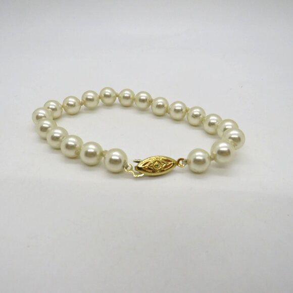Vintage Imitation Pearl Bracelet 7.5" Knotted String Gold Tone Fish Hook Clasp - Picture 4 of 12